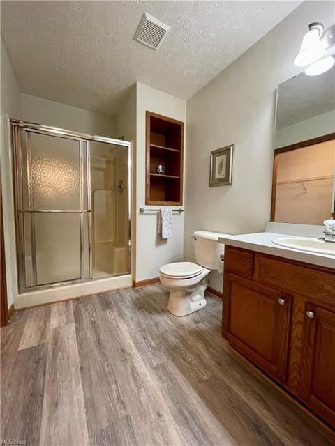 140 Bentley Dr, Elyria, OH 44035 photo 12