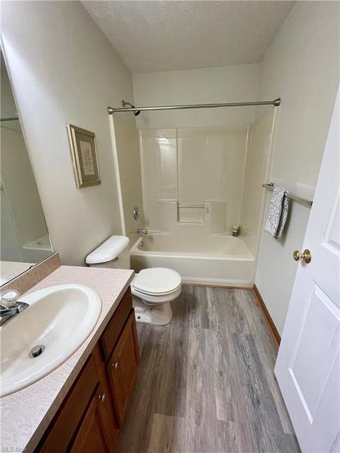 140 Bentley Dr, Elyria, OH 44035 photo 11