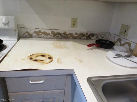 656 E Buchtel Ave, Akron, OH 44304 photo 7