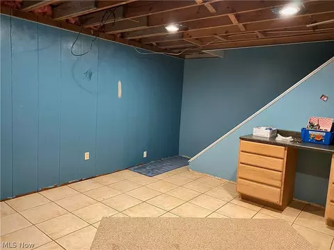 154 Monticello Cir, Elyria, OH 44035 photo 9