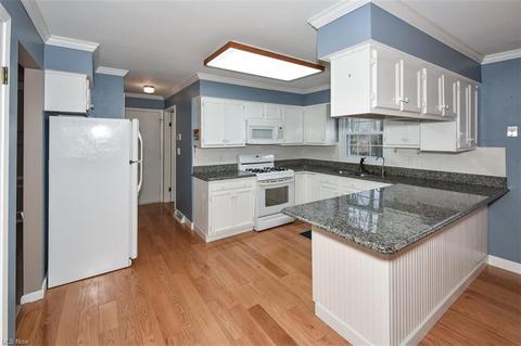 33403 Cromwell Dr, Solon, OH 44139 photo 12
