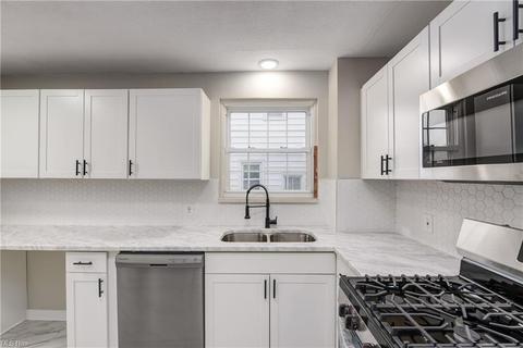 134 E 211th St, Euclid, OH 44123 photo 16