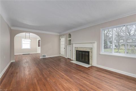 134 E 211th St, Euclid, OH 44123 photo 5