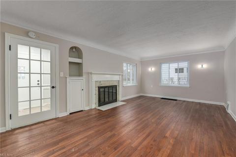 134 E 211th St, Euclid, OH 44123 photo 4
