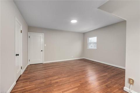 134 E 211th St, Euclid, OH 44123 photo 28