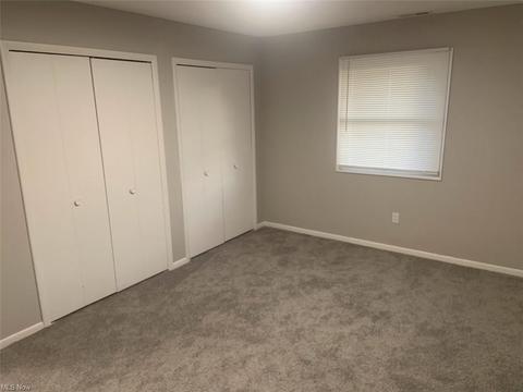 151 Winthrop Dr, Elyria, OH 44035 photo 8