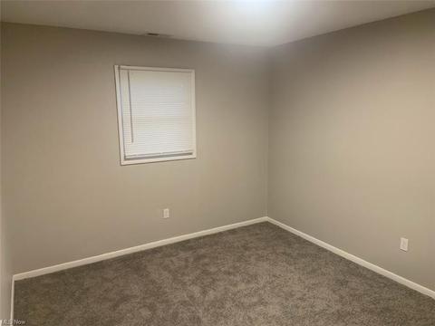 151 Winthrop Dr, Elyria, OH 44035 photo 10