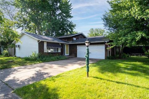 151 Winthrop Dr, Elyria, OH 44035 photo 1