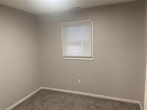 151 Winthrop Dr, Elyria, OH 44035 photo 12