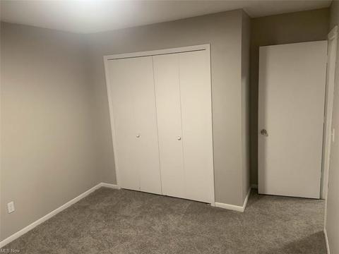 151 Winthrop Dr, Elyria, OH 44035 photo 9