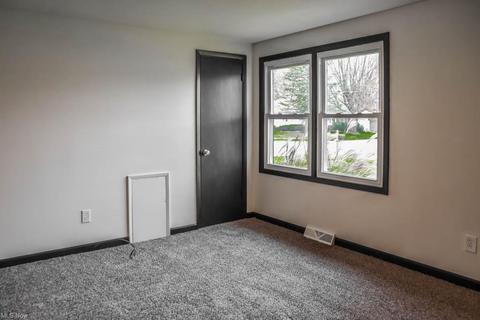 2002 38th St NE, Canton, OH 44705 photo 10