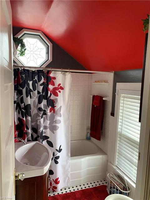 930 E Smith Rd, Medina, OH 44256 photo 9