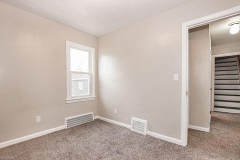 2414 E 34th St, Lorain, OH 44055 photo 12