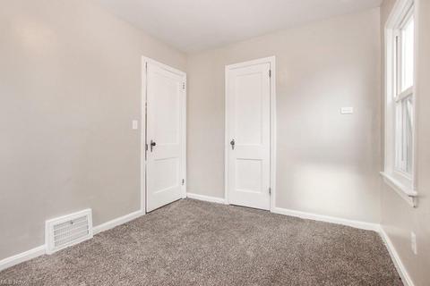 2414 E 34th St, Lorain, OH 44055 photo 11