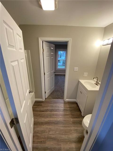 438 E 5th St, Dover, OH 44622 photo 8