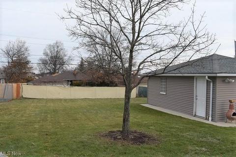 3200 Augustine Dr, Parma, OH 44134 photo 5