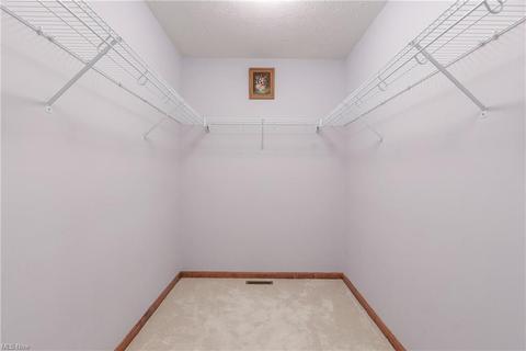 105 Manning Ct, Elyria, OH 44035 photo 22