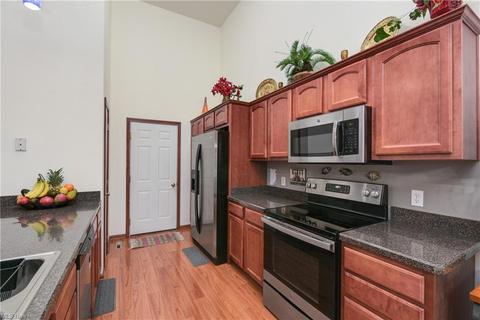 105 Manning Ct, Elyria, OH 44035 photo 14
