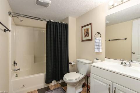 105 Manning Ct, Elyria, OH 44035 photo 28