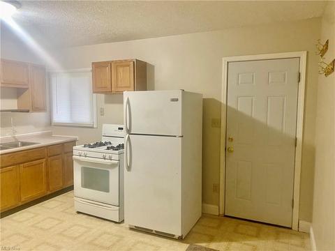 619 Denison Ave, Elyria, OH 44035 photo 5