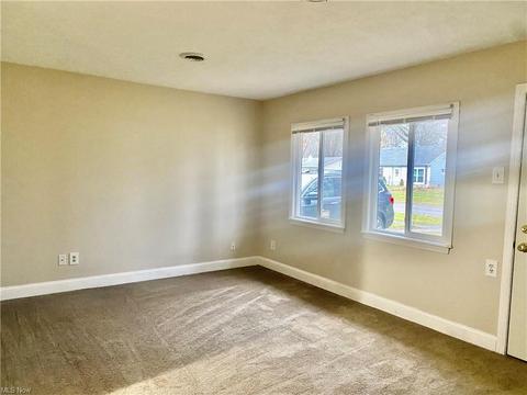 619 Denison Ave, Elyria, OH 44035 photo 2