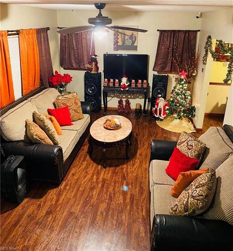 250 13th St, Elyria, OH 44035 photo 3