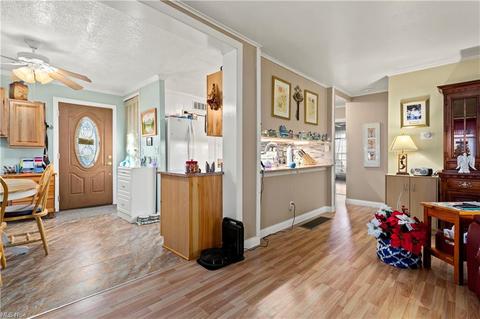 19 Valley Forge Ln, Elyria, OH 44035 photo 5