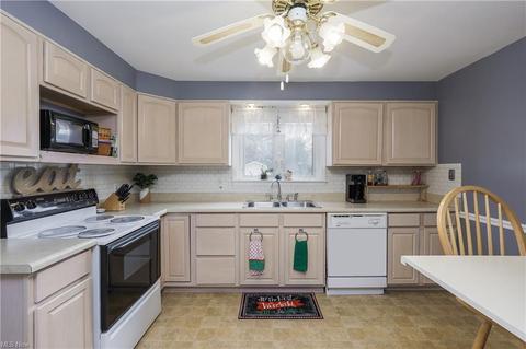 316 Raff Rd NW, Canton, OH 44708 photo 10