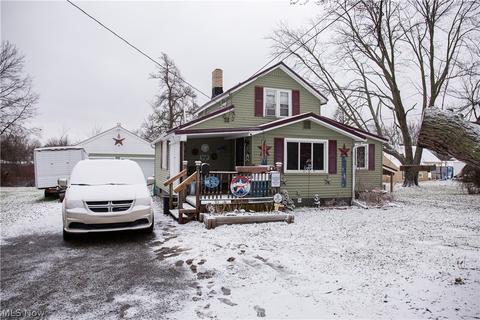 1021 Hamlin Dr, Ashtabula, OH 44004 photo 2
