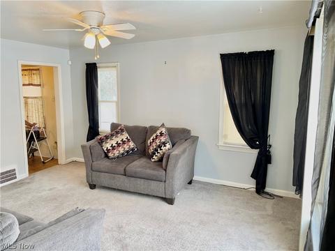 930 E 260th St, Euclid, OH 44132 photo 2
