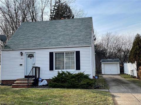 930 E 260th St, Euclid, OH 44132 photo 1