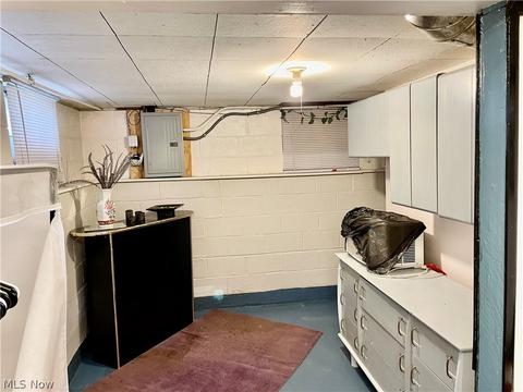 930 E 260th St, Euclid, OH 44132 photo 14