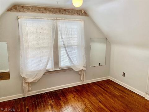930 E 260th St, Euclid, OH 44132 photo 8