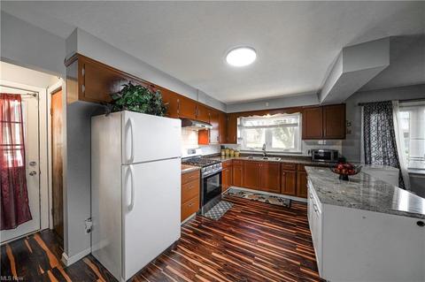 730 Patterson Ave, Akron, OH 44310 photo 12