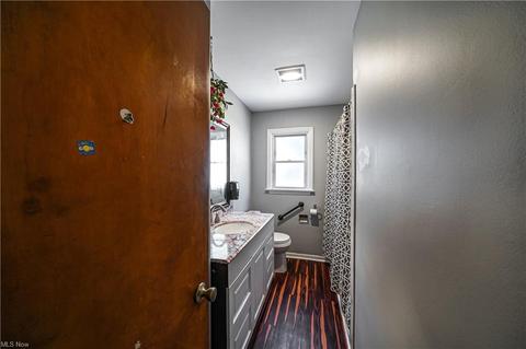 730 Patterson Ave, Akron, OH 44310 photo 16