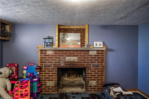 730 Patterson Ave, Akron, OH 44310 photo 22