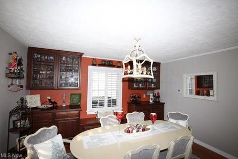 137 E 5th Ave, Berea, OH 44017 photo 7