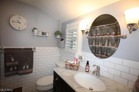 137 E 5th Ave, Berea, OH 44017 photo 16