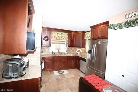 137 E 5th Ave, Berea, OH 44017 photo 6