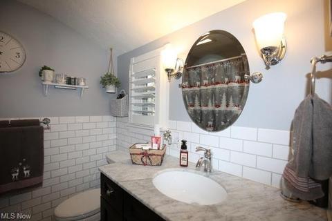 137 E 5th Ave, Berea, OH 44017 photo 17