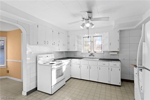 141 E 270th St, Euclid, OH 44132 photo 7