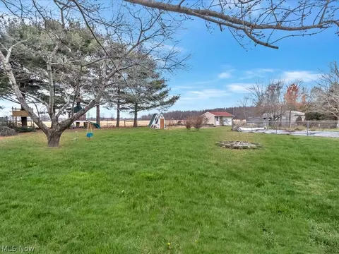 2021 W River Rd S, Elyria, OH 44035 photo 3