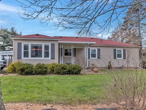 2021 W River Rd S, Elyria, OH 44035 photo 2