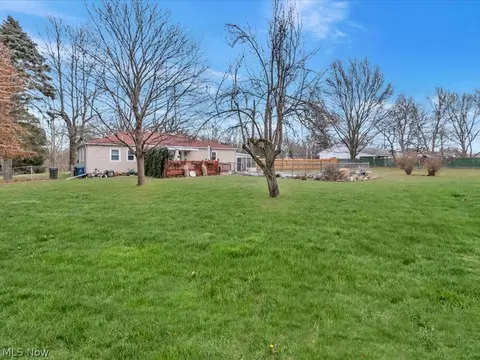 2021 W River Rd S, Elyria, OH 44035 photo 4