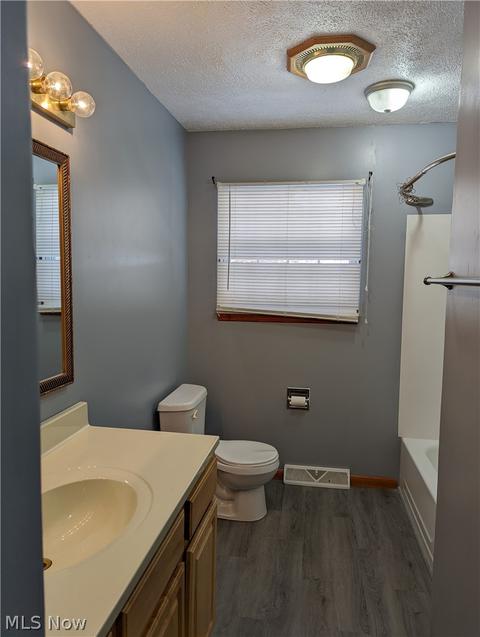 3 Manor Dr, Cambridge, OH 43725 photo 9