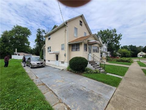 516 Van Everett Ave, Akron, OH 44306 photo 2
