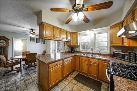 3827 E Waterloo Rd, Akron, OH 44312 photo 9