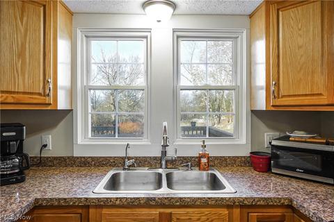3827 E Waterloo Rd, Akron, OH 44312 photo 10