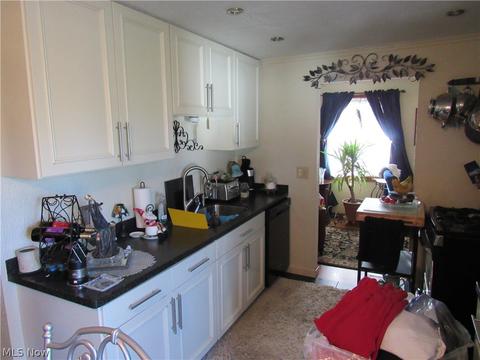 99 Andrew St, Berea, OH 44017 photo 8