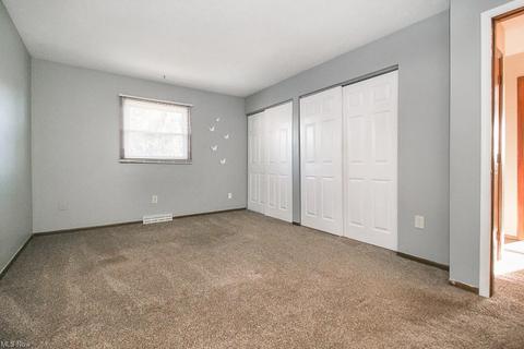 153 Chesapeake Ct, Elyria, OH 44035 photo 14